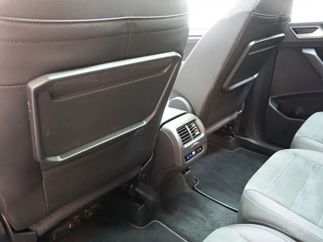 Volkswagen Touran 2.0 TDI DSG R-Line