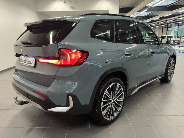 BMW X1 xDrive23d xLine HUD PANO ACC AHK 360°KAM RFK