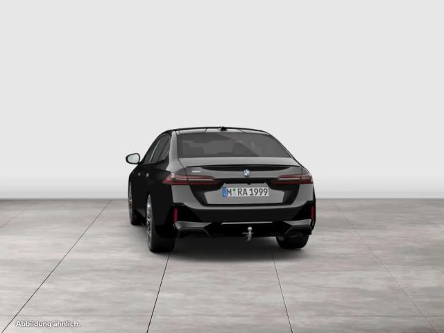 BMW 520 520d M-Sport Sedan xDrive