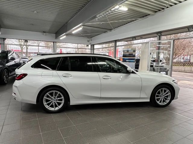 BMW 320 320d Touring xDrive
