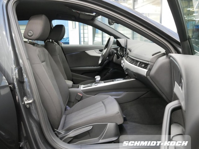 Audi A4 35 TFSI Avant S-Tronic