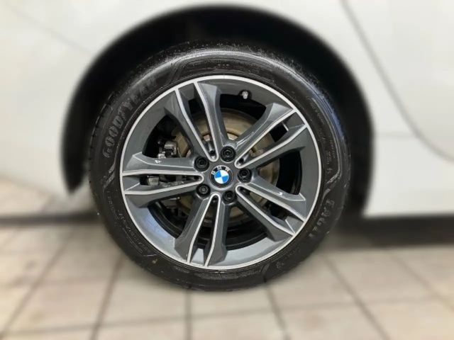 BMW 118 118i 5-deurs Sedan