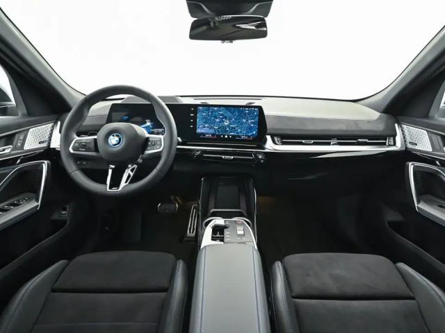 BMW iX2 eDrive20