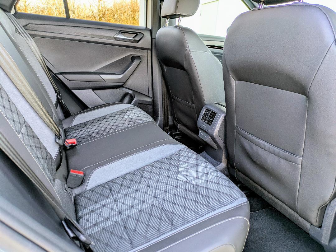 Volkswagen T-Roc 1.5 TSI DSG R-Line