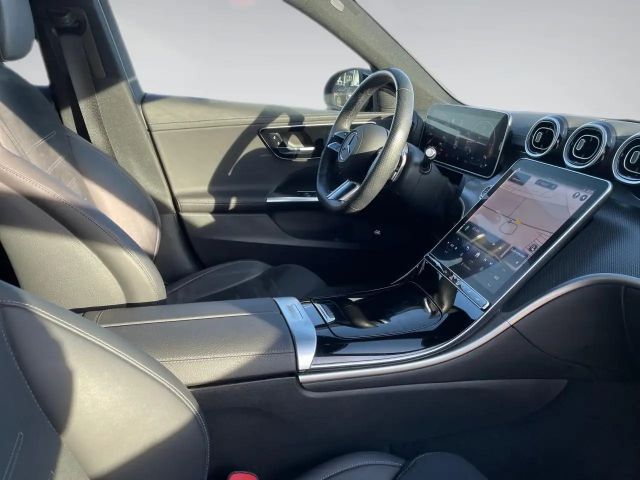 Mercedes-Benz C 200 AMG Line C 200 d Sedan