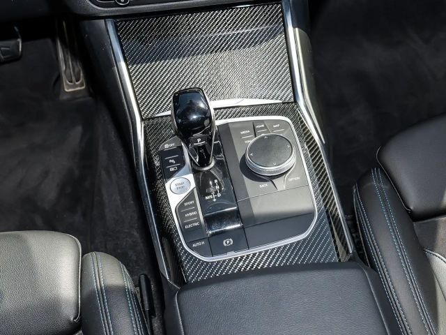 BMW 330 330e M-Sport xDrive