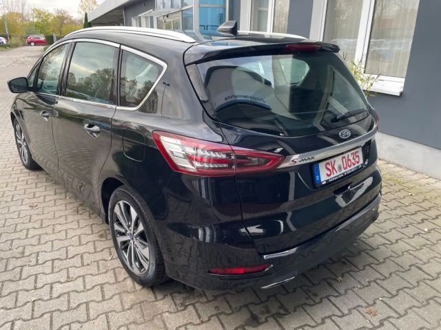Ford S-Max Titanium