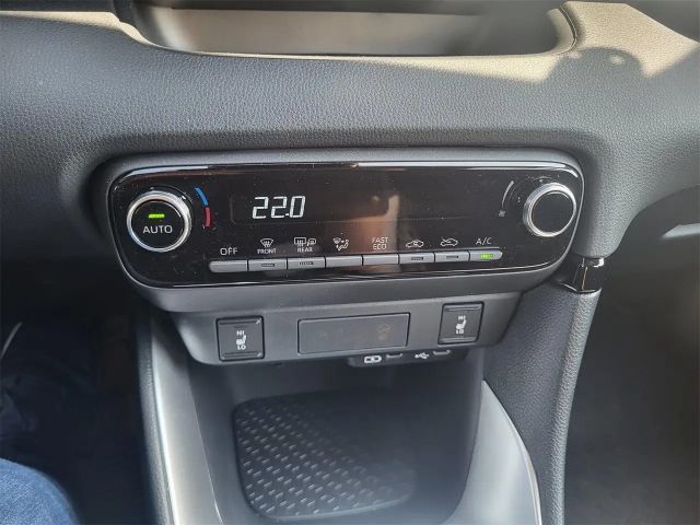 Mazda 2 Hybrid Centre Line
