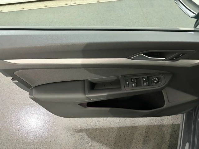 Volkswagen Golf 1.5 TSI Life Variant