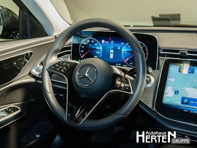 Mercedes-Benz E 220 AVANTGARDE E 220 d Estate