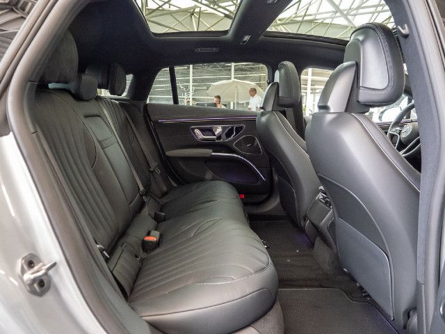 Mercedes-Benz EQS 450 Sedan