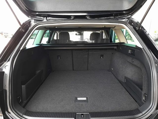 Volkswagen Passat DSG GTE Pro Variant