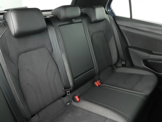 Volkswagen Golf 1.5 eTSI DSG Golf VIII IQ.Drive