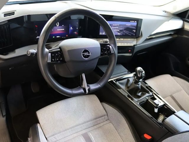 Opel Astra 1.2 Turbo Business Elegance