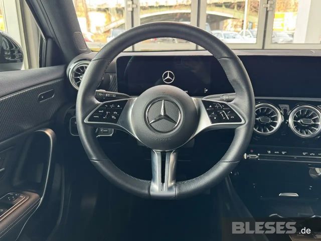 Mercedes-Benz A 220 4MATIC Progressive
