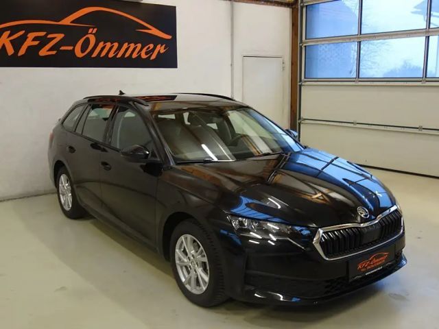 Skoda Octavia Kombi 2,0 TDI AHK,SHZ,LED,Alufelgen,digital Coc...