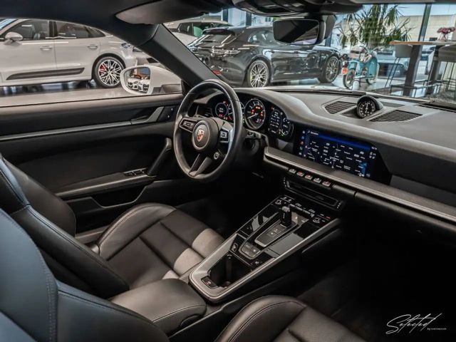 Porsche 911 4 Carrera Coupé