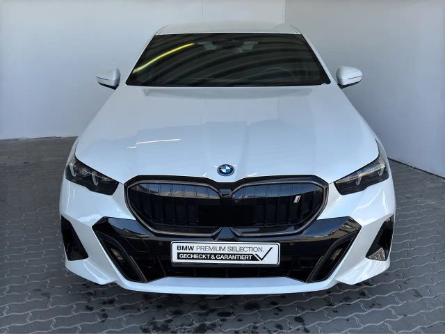BMW i5 M-Sport Sedan eDrive40