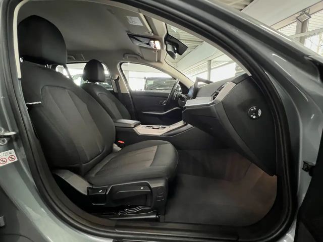 BMW 320 320d Touring xDrive