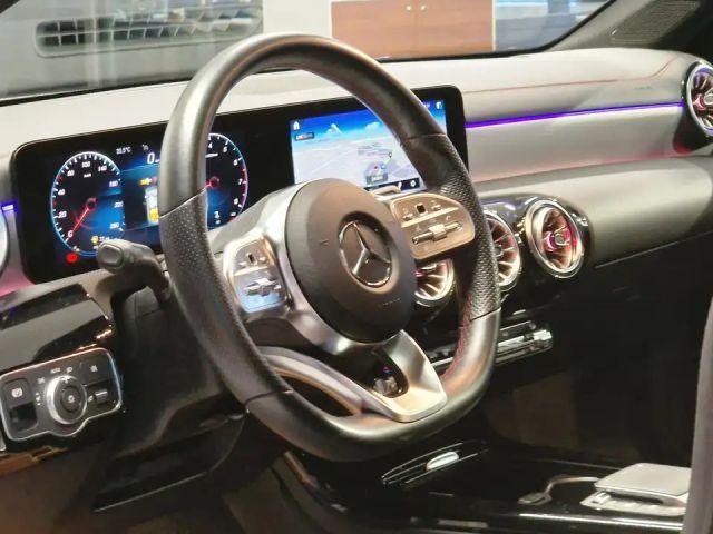 Mercedes-Benz CLA 180 AMG Line Coupé