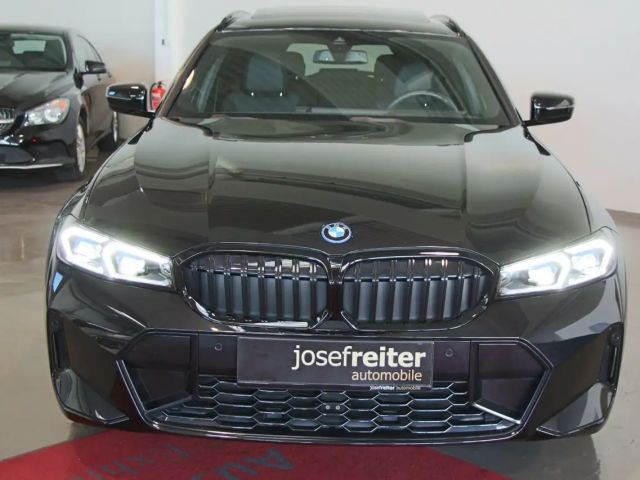 BMW 320 320e M-Sport Touring xDrive