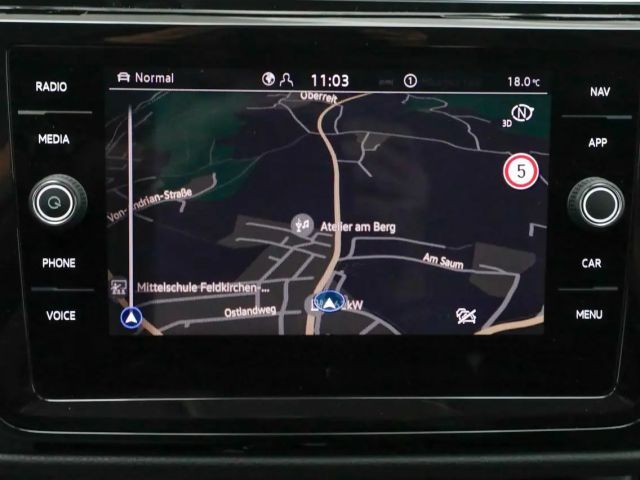 Volkswagen Touran 1.5 TSI DSG R-Line