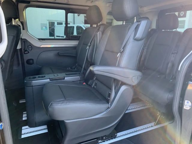 Renault Trafic Blue EDC Spaceclass