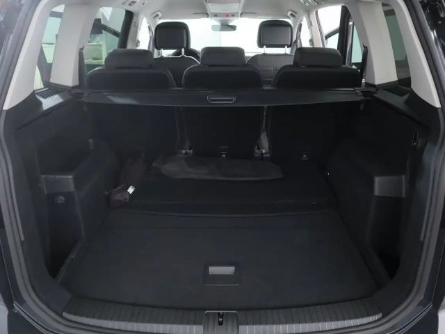 Volkswagen Touran DSG R-Line