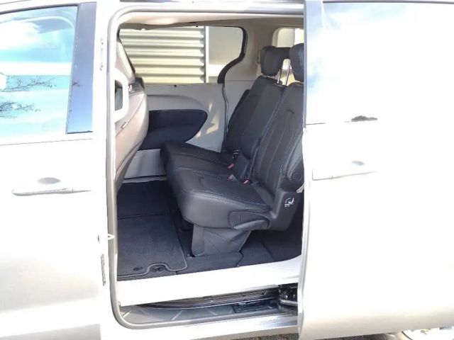 Chrysler Pacifica Touring