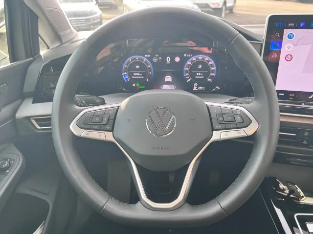 Volkswagen Golf 1.5 eTSI Golf VIII Style