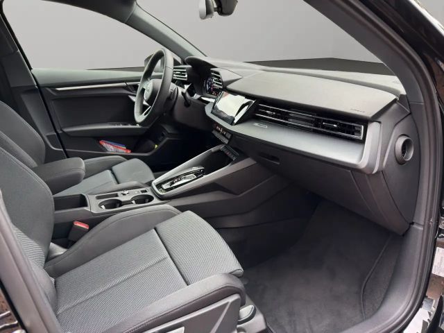 Audi A3 30 TFSI S-Tronic Sedan