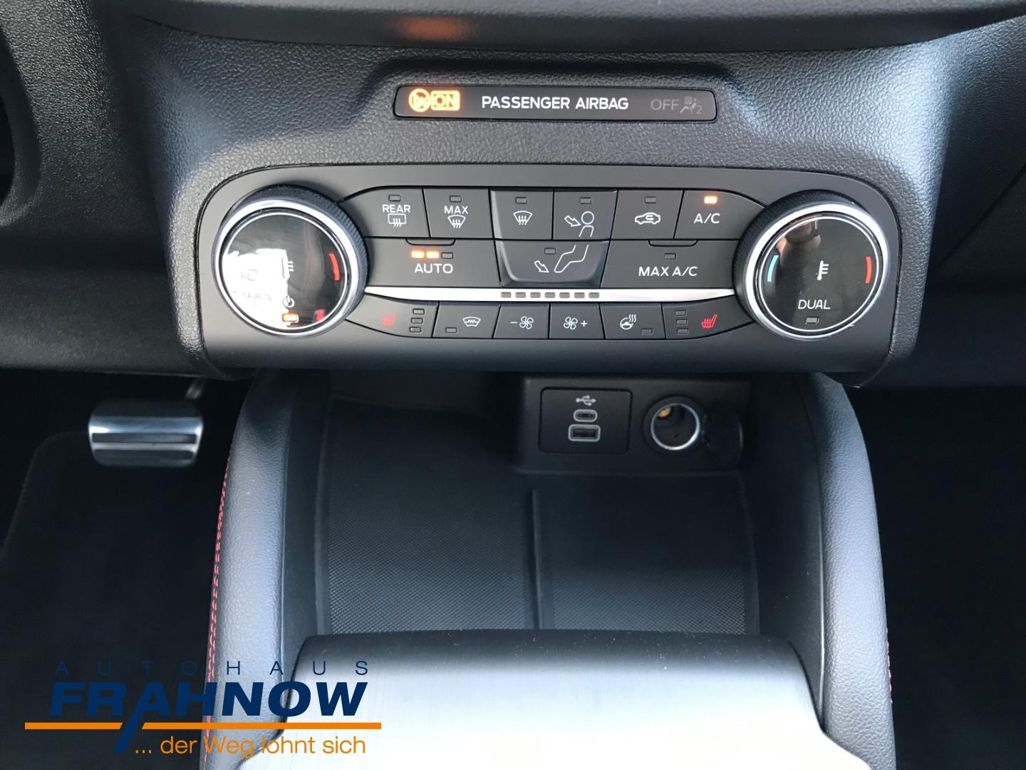 Ford Kuga Plug in Hybrid ST Line X