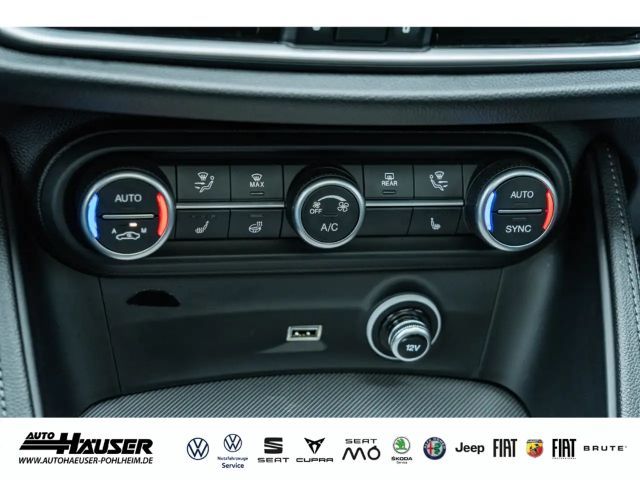 Alfa Romeo Stelvio AT8 Q4 Veloce