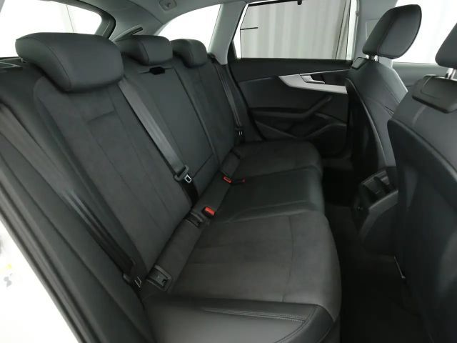 Audi A4 40 TFSI Avant S-Tronic
