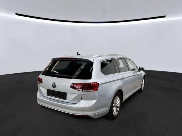 Volkswagen Passat 1.5 TSI Business DSG Variant