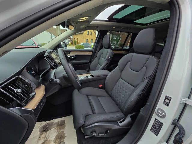 Volvo XC90 Dark Ultra