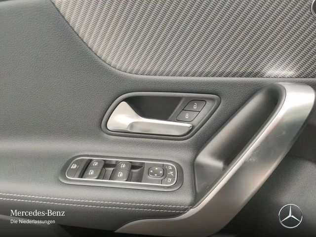 Mercedes-Benz A 200 Progressive