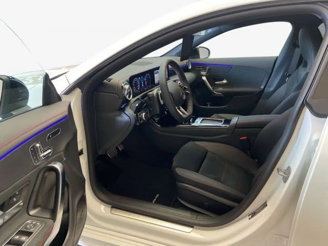 Mercedes-Benz CLA 180 CLA