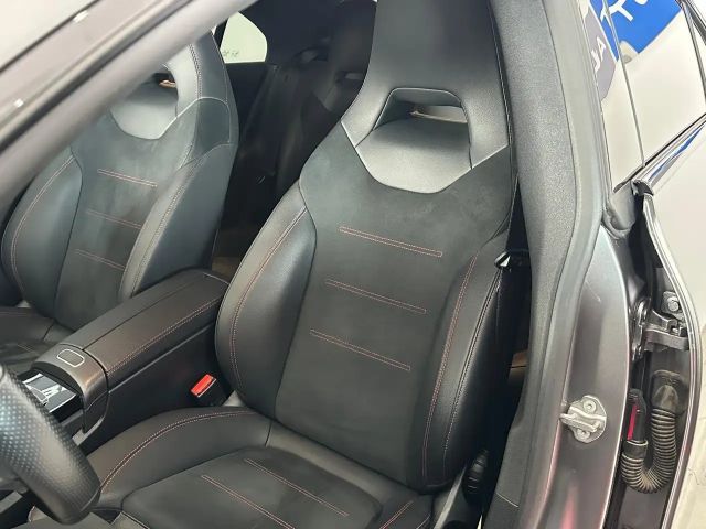 Mercedes-Benz CLA 200 AMG Line Sedan