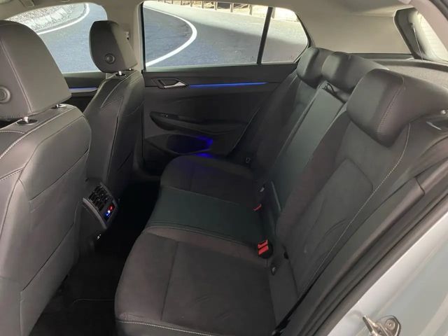 Volkswagen Golf 1.5 TSI Plus Style