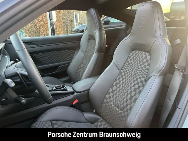 Porsche 992 Carrera Coupé