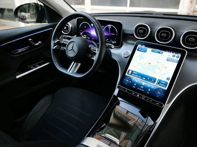 Mercedes-Benz C 220 AMG Line C 220 d Sedan