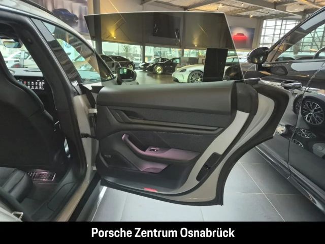 Porsche Taycan 4 Cross Turismo