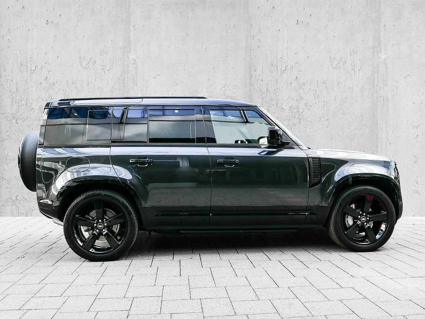 Land Rover Defender 110 Dynamic HSE