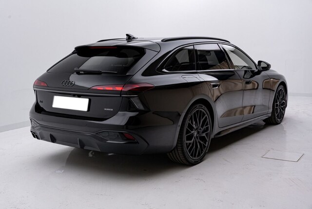 Audi A6 Avant Quattro S-Tronic