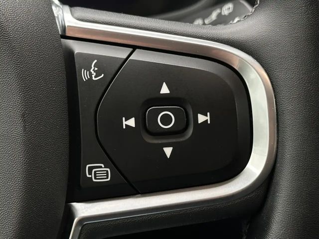 Volvo V60 AWD Core Recharge T6