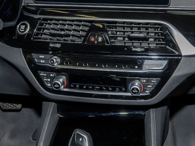 BMW 530 530d Luxury Line Sedan