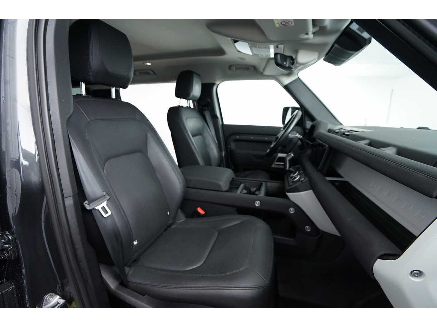 Land Rover Defender 110 SE