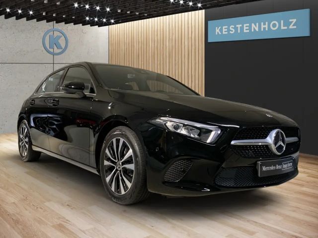 Mercedes-Benz A 220 A 220 d Style