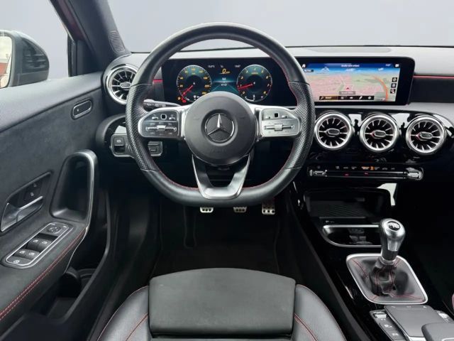 Mercedes-Benz A 200 AMG Line